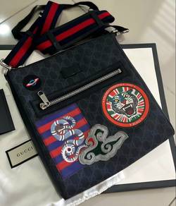 Gucci Night Courrier GG Supreme