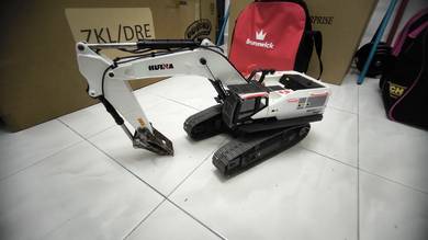 RC excavator Huina 1594