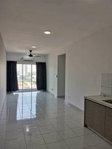 Condominium For Rent in Lanai Residences