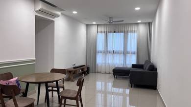 Condominium For Rent in M Vertica