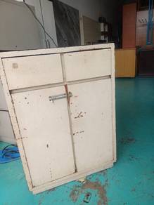 Kabinet Kayu Lama
