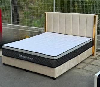 Luxury Velvet Divan Bed With Golden Stripes