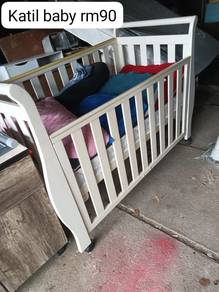 katil baby blh turun naik