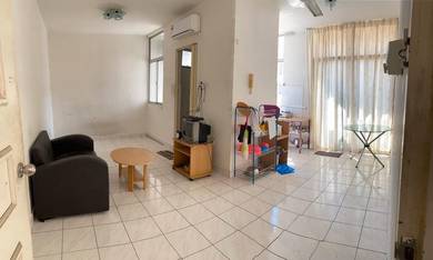 Apartment For Sale in Melinsung Summer Bay Resort Apartment