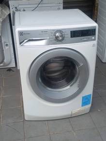 7kg front load hot washer Electrolux