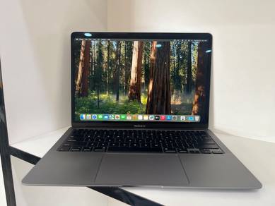 MacBook Air 13.3" 2020  Intel-i7 8GB RAM/256gb SSD