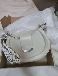 Dr Cardin Medium Clover Ladies Crossbody Sling Bag