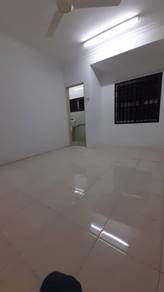 Room in Klang, SGR