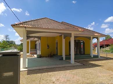 Bungalow House For Sale in Marang,TRG