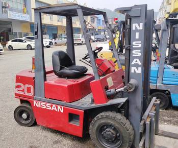 Nissan Diesel 2 ton forklift