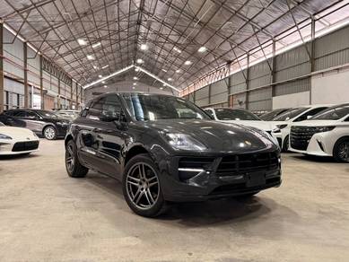 Porsche Macan  in Petaling Jaya, SGR