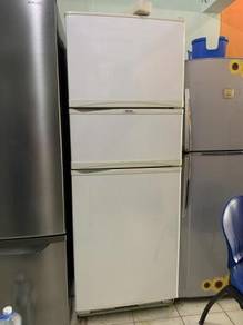 3 Doors Refrigerator Ice Freezer Elba Peti Ais