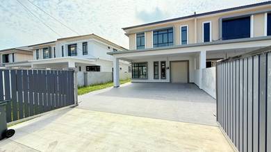 Semi-Detached House For Sale in Jasin,MLK