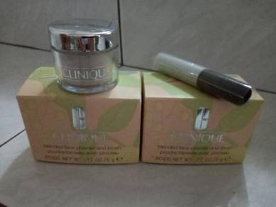 Clinique Blended Face Powder with Brush