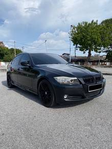 BMW 323i 23i (CKD) in Bagan Lalang, PNG