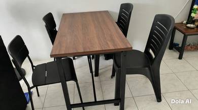 Dining table set