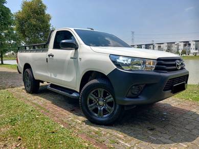 Toyota Hilux MT in Klang, SGR