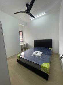 Room in Puchong, SGR