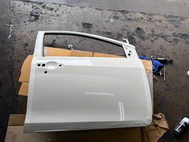 Perodua Bezza Door right side/Pintu Bezza kanan