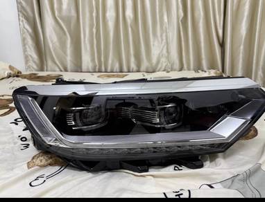Passat B8 Original Headlamp Right side