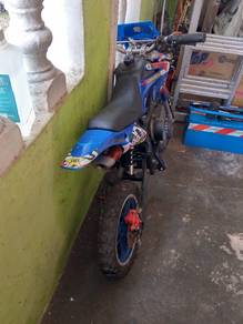 Motor berkuasa 50cc bunyi lebah mengawan 