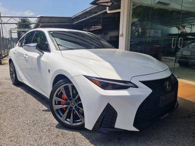Lexus IS 300 F-SPORT in Petaling Jaya, SGR
