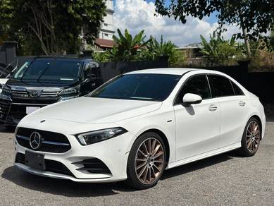 Mercedes Benz A250 250 AMG LINE in Subang Jaya, SGR