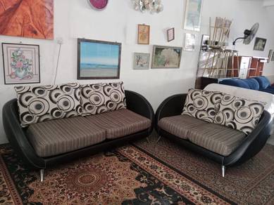 Naufal perabut terpakai sofa 