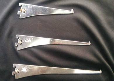 Adjustable glass brackets