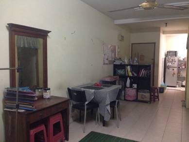 Room in Shah Alam, SGR
