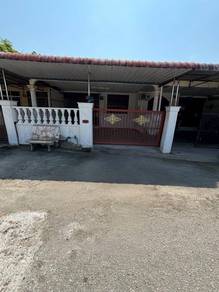 Terraced House For Sale in Lunas,KDH