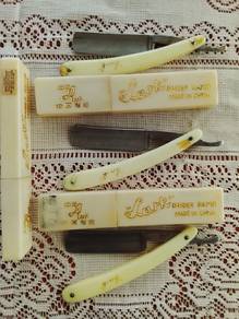 Lark Barber Straight Razor