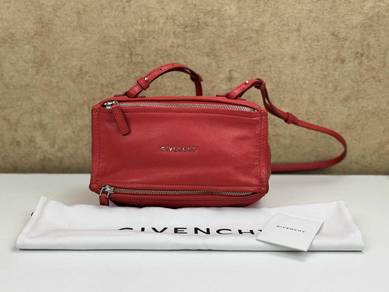 [SALES] Givenchy Pandora Small Leather Crossbody
