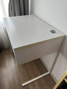 IKEA MICKE Desk 73×50cm (White) – Good Condition