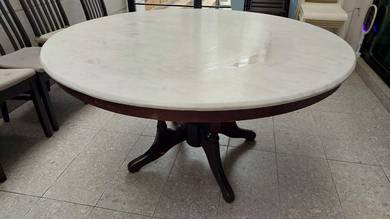 White marble table with chairs for sale