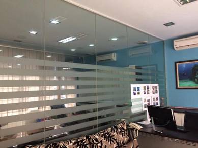 GLASS DINDING KACA l kalis pecah