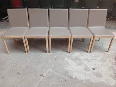 5 Chairs