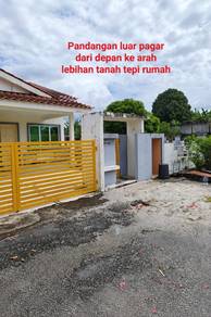 Semi-Detached House For Sale in Sungai Jawi,PNG