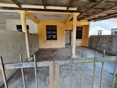 Terraced House For Sale in Marang,TRG