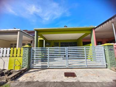 1-storey Terraced House For Sale in Arau,PLS