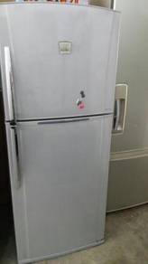 Recond Fridge Freezer Refrigerator Toshiba 2 Pintu
