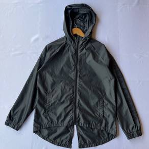Under Armour Windbreaker(M-L)