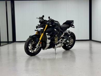 Ducati Streetfighter V2