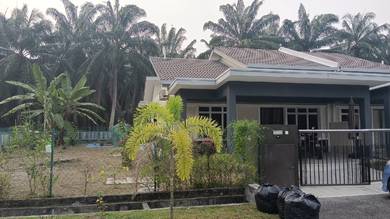Semi-Detached House For Sale in Sepang,SGR