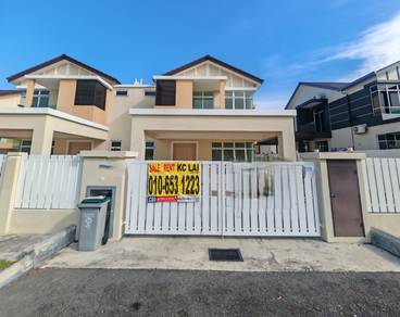 Semi-Detached House For Sale in Senawang,NSN