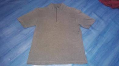 T Shirt Uniqlo Half Zip (M)