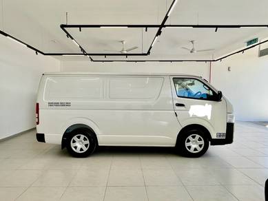 Toyota Hiace PANEL VAN in Kota Kinabalu, SBH
