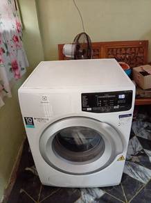DRYER jenama ELECTROLUX 8 kg