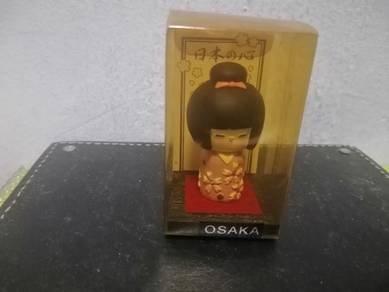 Vintage Japanese Figurine Kimono Dressing