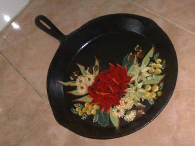 Kuali decor cast iron pan